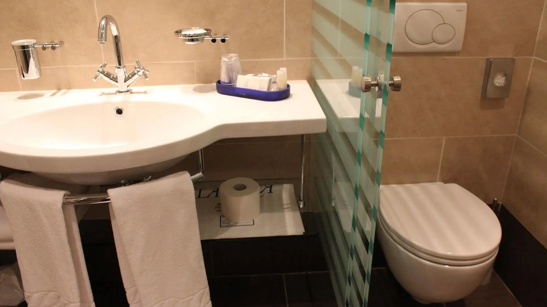 Casaalbergo La Rocca Noale Hotel
